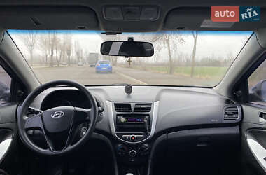 Седан Hyundai Accent 2011 в Кривому Розі