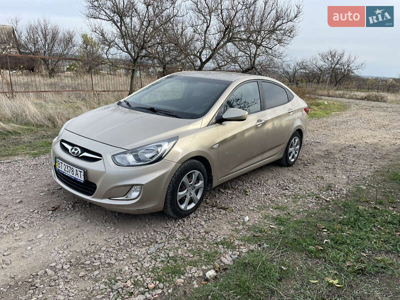 Седан Hyundai Accent 2011 в Миколаєві