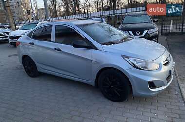 Седан Hyundai Accent 2013 в Миколаєві