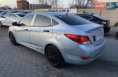 Седан Hyundai Accent 2013 в Миколаєві