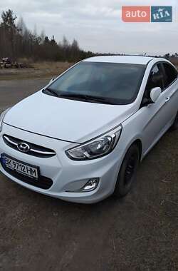 Седан Hyundai Accent 2016 в Рокитному