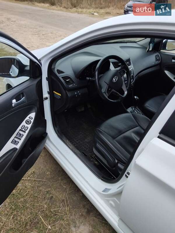 Седан Hyundai Accent 2016 в Рокитному фото 5 Седан Hyundai Accent 2016 в Рокитному