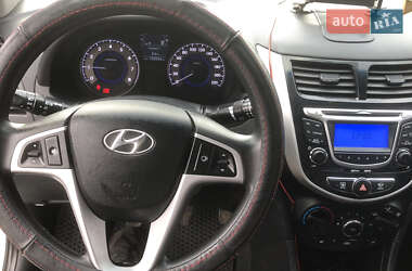 Седан Hyundai Accent 2012 в 