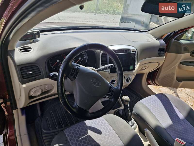 Седан Hyundai Accent 2008 в Дніпрі