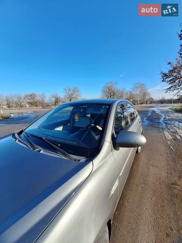 Седан Hyundai Accent 2009 в Ровно