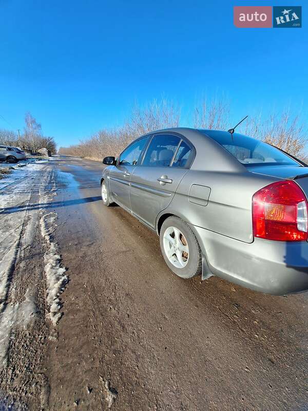 Седан Hyundai Accent 2009 в Ровно