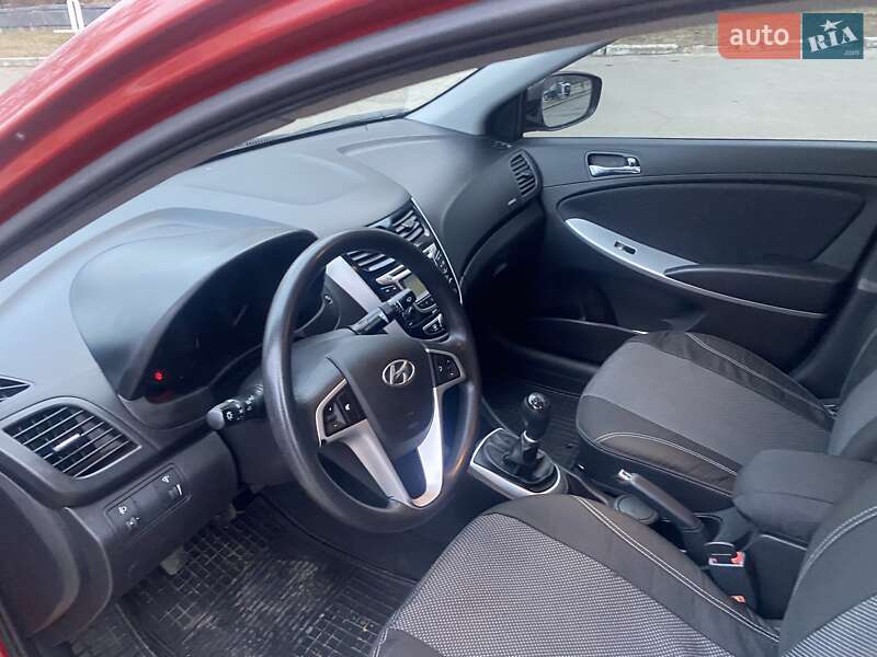 Седан Hyundai Accent 2012 в Виннице