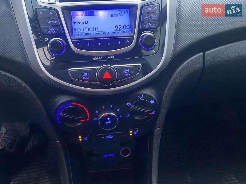 Седан Hyundai Accent 2012 в Виннице