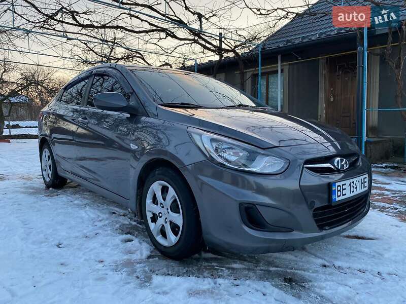 Седан Hyundai Accent 2012 в 
