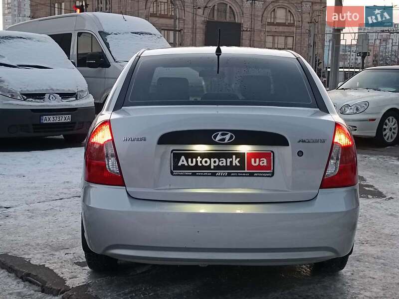 Седан Hyundai Accent 2010 в Харькове