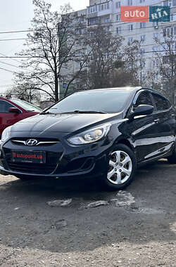 Седан Hyundai Accent 2014 в Сумах