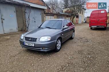 Ліфтбек Hyundai Accent 2005 в Чернівцях