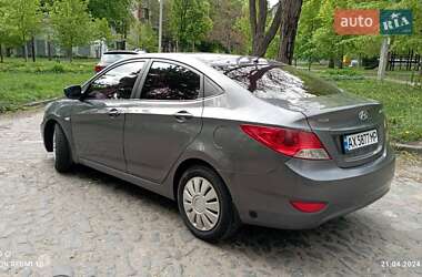 Седан Hyundai Accent 2012 в 