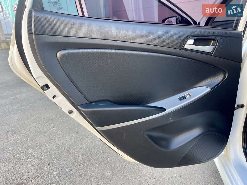 Седан Hyundai Accent 2016 в Одессе