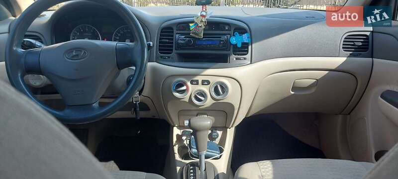Hyundai Accent 2008