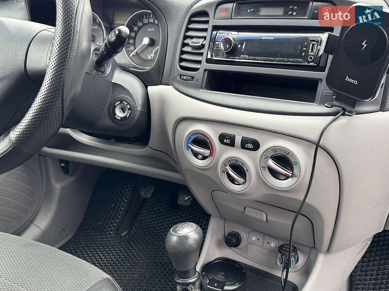 Седан Hyundai Accent 2007 в Николаеве
