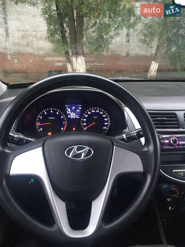 Седан Hyundai Accent 2013 в Киеве