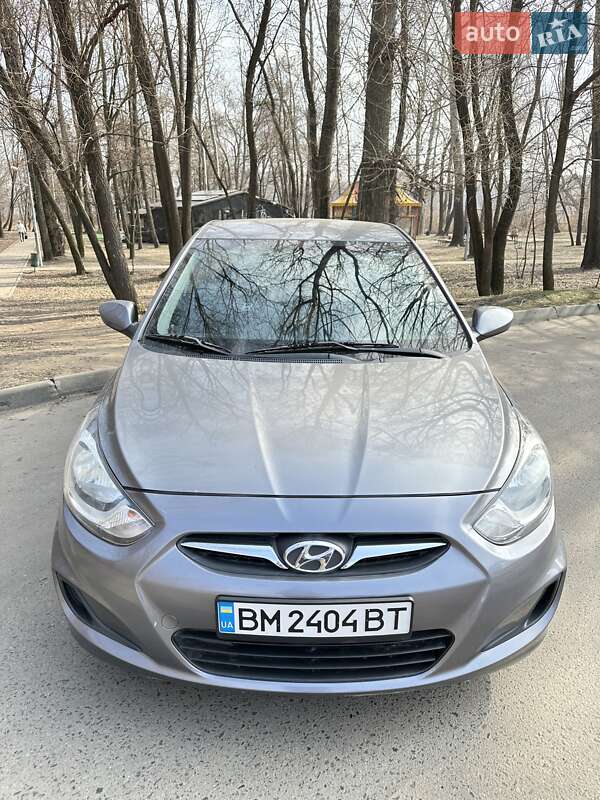 Хэтчбек Hyundai Accent 2013 в Сумах