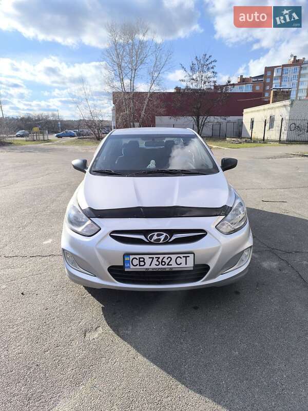 Седан Hyundai Accent 2011 в Чернигове