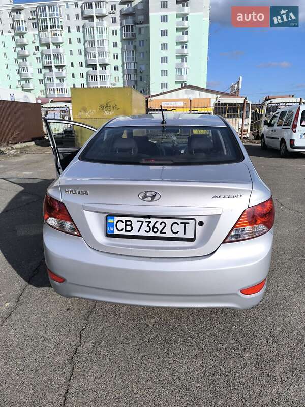 Седан Hyundai Accent 2011 в Чернигове