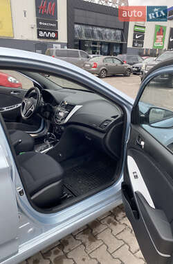 Седан Hyundai Accent 2011 в 