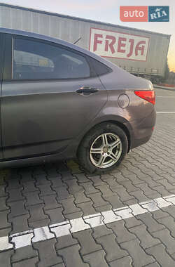 Седан Hyundai Accent 2014 в 