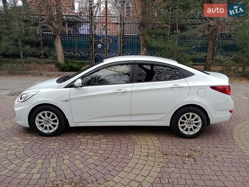 Седан Hyundai Accent 2013 в Запоріжжі