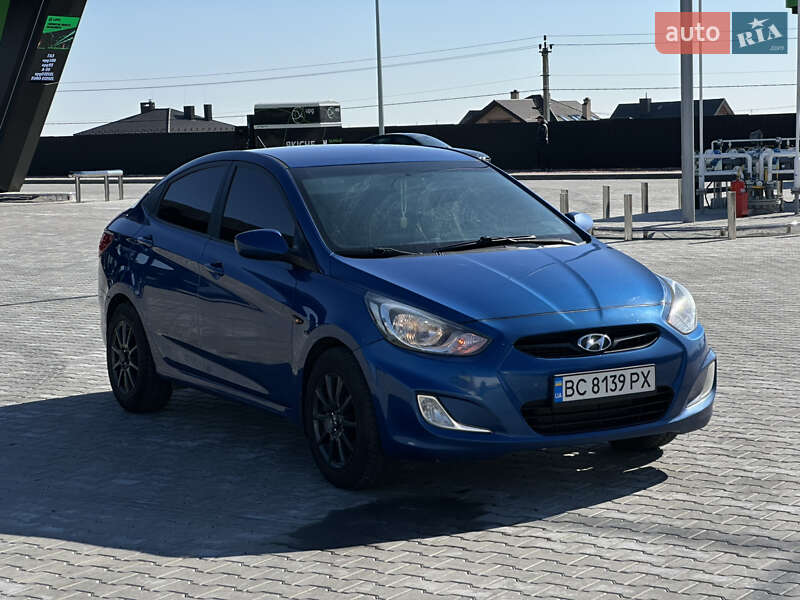 Седан Hyundai Accent 2012 в Львові