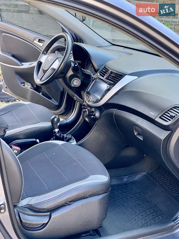 Седан Hyundai Accent 2011 в Коростені фото 7 Седан Hyundai Accent 2011 в Коростені