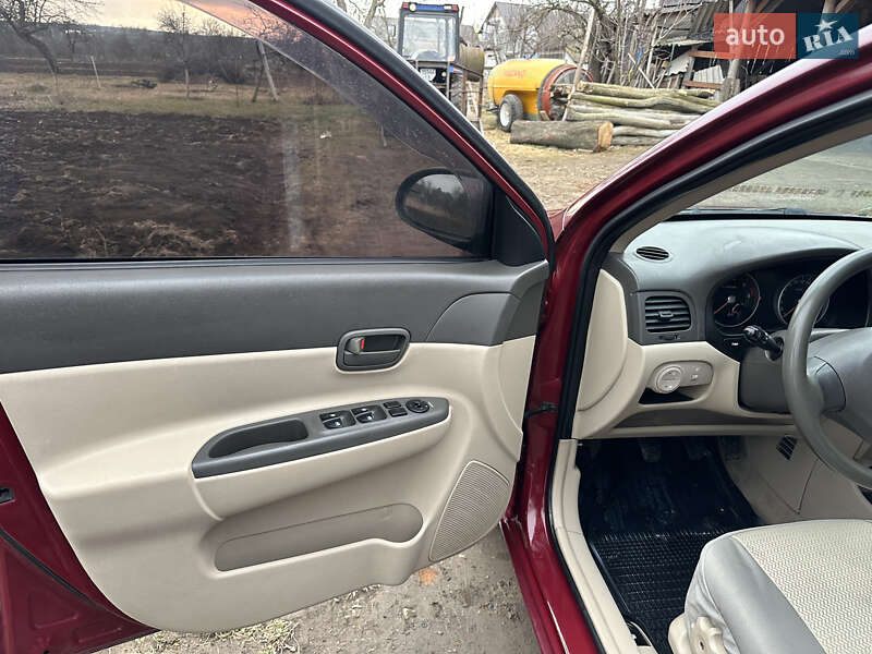 Седан Hyundai Accent 2007 в Черновцах
