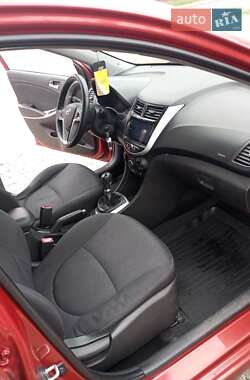 Седан Hyundai Accent 2013 в 