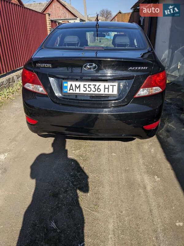 Седан Hyundai Accent 2013 в Звягелі