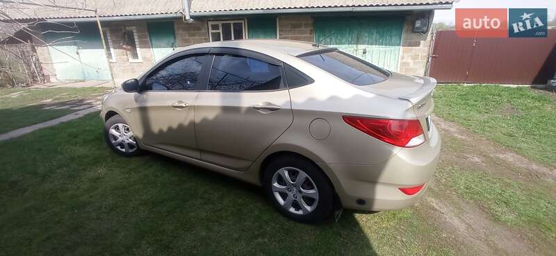 Седан Hyundai Accent 2011 в Броварах