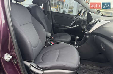 Седан Hyundai Accent 2011 в 