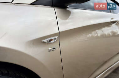 Седан Hyundai Accent 2011 в 