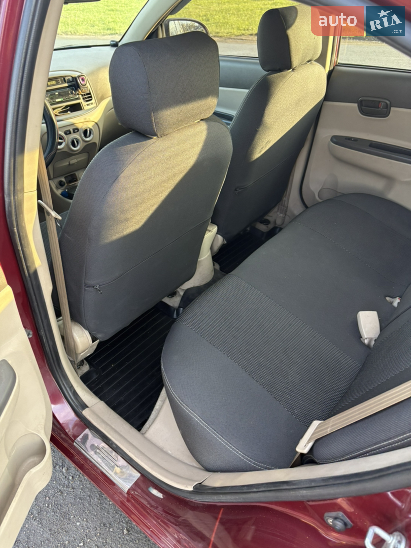 2010 Hyundai Accent - мініатюра 7