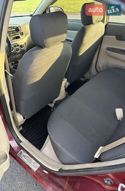 Седан Hyundai Accent 2010 в 