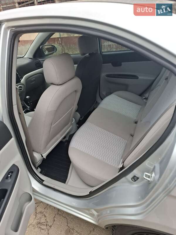 Седан Hyundai Accent 2008 в Чернигове