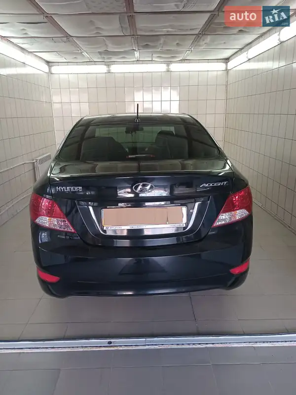 Hyundai Accent 2011