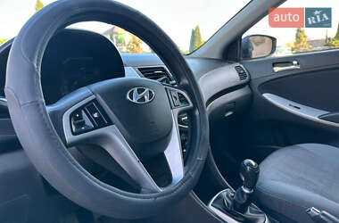 Седан Hyundai Accent 2011 в 