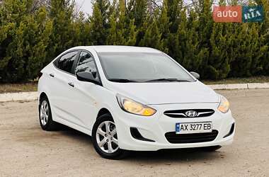 Седан Hyundai Accent 2013 в 