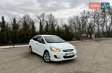 Седан Hyundai Accent 2013 в 