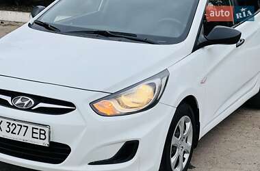 Седан Hyundai Accent 2013 в 
