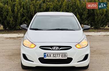 Седан Hyundai Accent 2013 в 