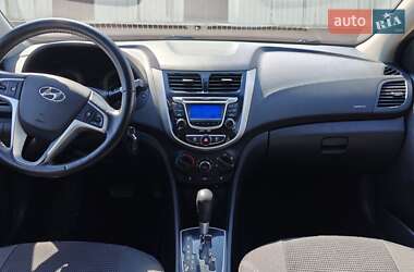 Седан Hyundai Accent 2011 в 