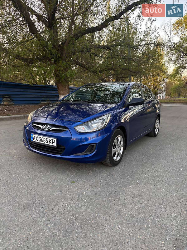 Hyundai Accent 2012