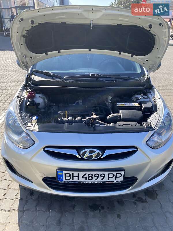 Седан Hyundai Accent 2011 в Чорноморську