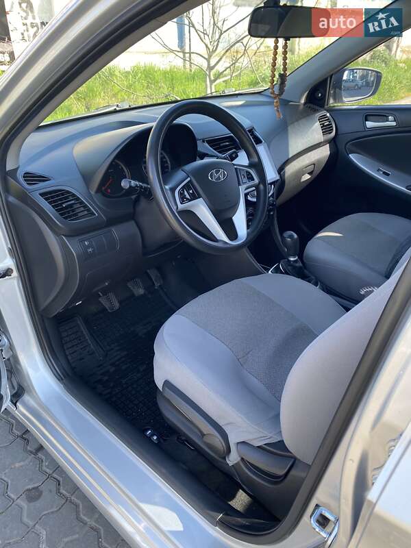 Седан Hyundai Accent 2011 в Чорноморську