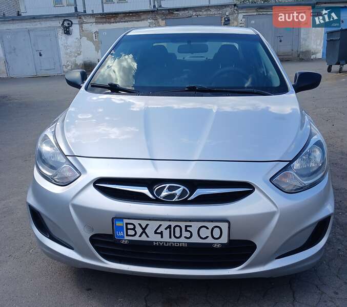 Hyundai Accent 2012