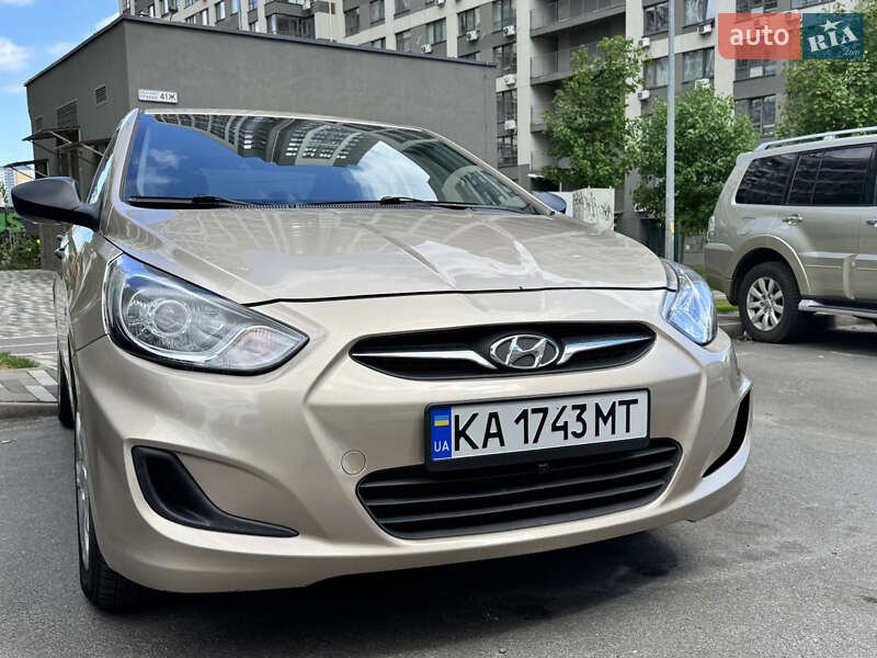 Седан Hyundai Accent 2013 в Киеве